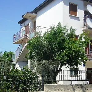 Ingrid Apartamento